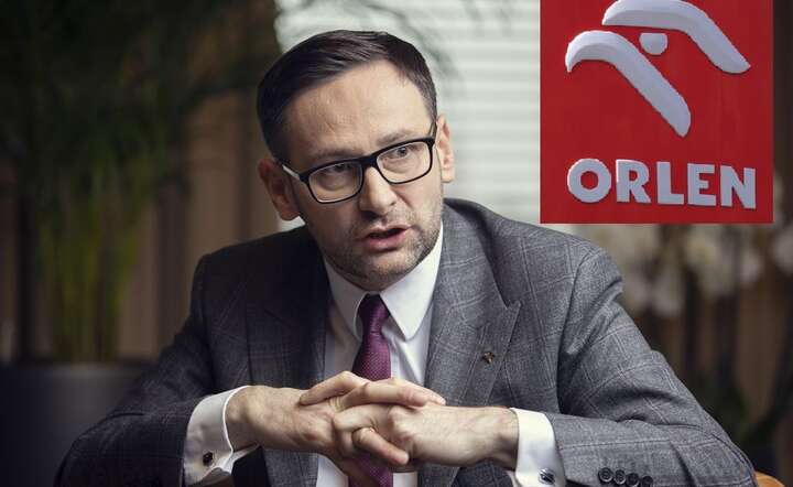 Daniel Obajtek, były prezes Orlenu: „nowa” strategia Grupy ORLEN to w kontynuacja kierunków z 2023 r. / autor: Fratria x 2 / AW+KK