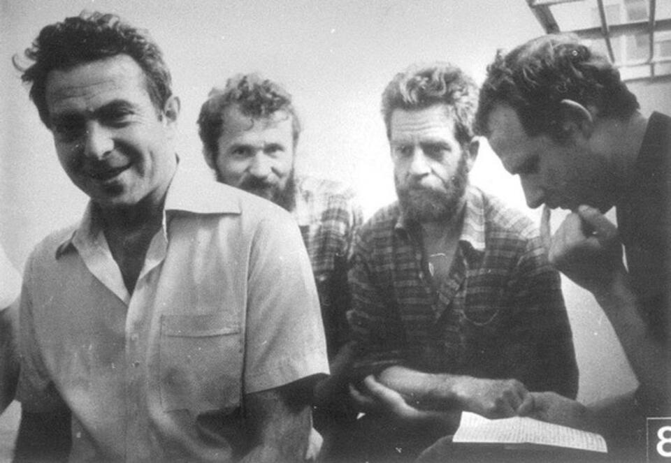 Internowani w 1981 roku. Karol Modzelewski, Henryk Wujec, Andrzej Gwiazda i Adam Michnik. Fot. IPN/13grudnia81.pl