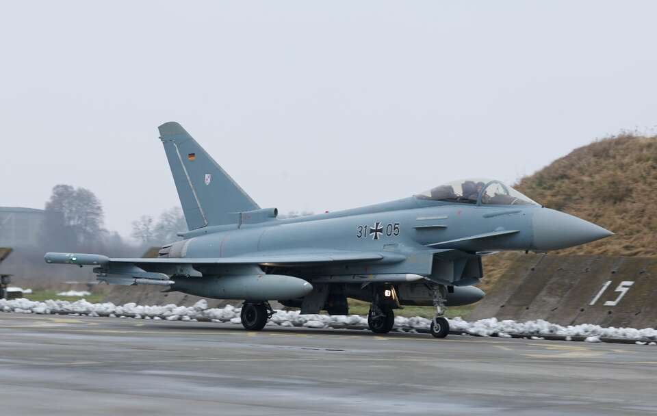 Niemieckie myśliwce Eurofighter Typhoon będą stacjonowały w Malborku w związku z misją NATO! / autor: X/@NATO_AIRCOM