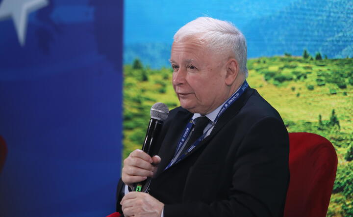 prezes Prawa i Sprawiedliwości Jarosław Kaczyński na panelu 'Realizm i wartości w polityce' w czasie XXXI Forum Ekonomicznego w Karpaczu / autor: fotoserwis PAP