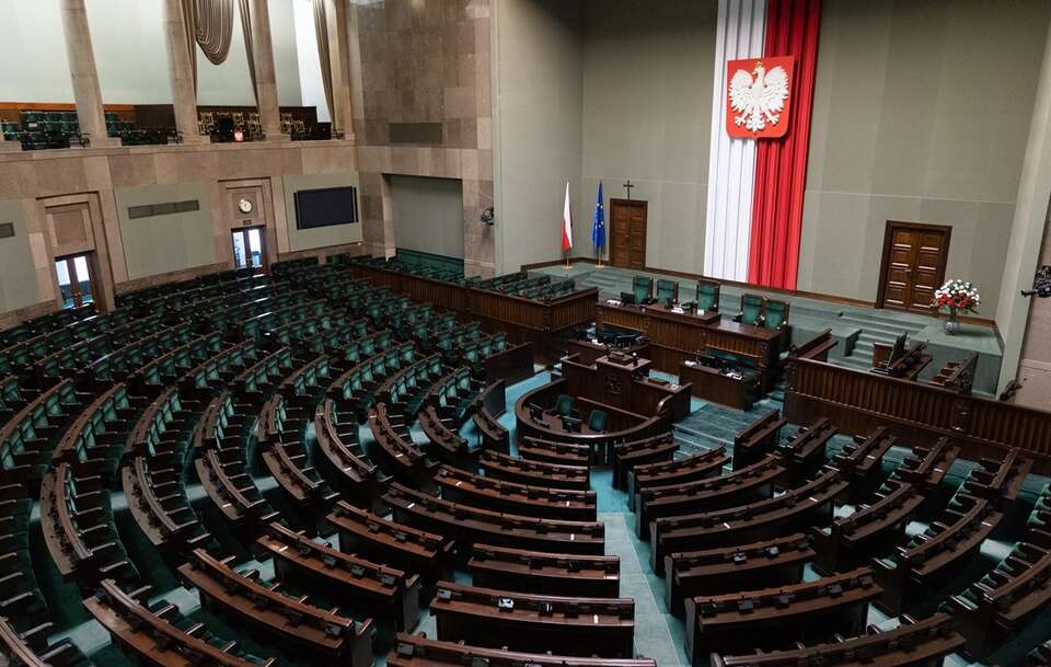 Opublikowano nowy sondaż wyborczy na zlecenie neo-TVP / autor: Fratria