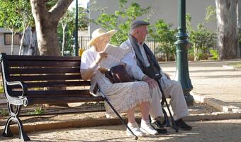 UOKiK pracuje nad zmianami, które mają chronić seniorów na rynku
