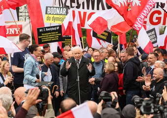 Manifestacja przed Ministerstwem Sprawiedliwości. Jarosław Kaczyński: „To jest coś, co jest hańbą tej władzy”