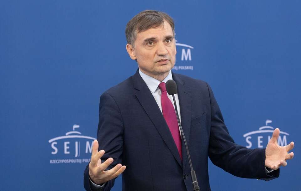 Ziobro dosadnie: "Oto Polska Tuska: teatr kłamstwa"