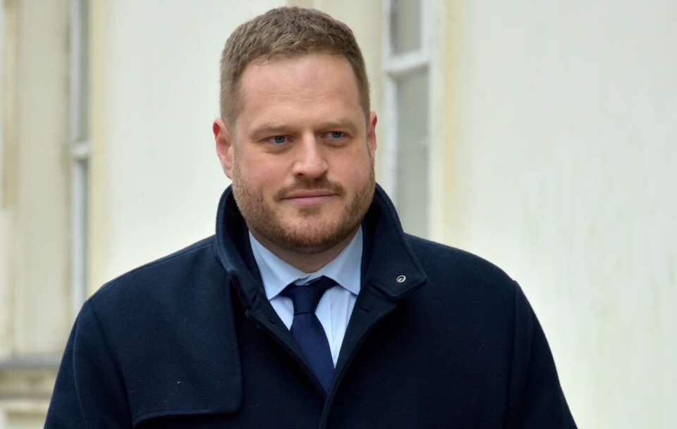 Poseł PiS Janusz Cieszyński bardzo krytycznie wypowiada się o rządzie Donalda Tuska. / autor: Fratria