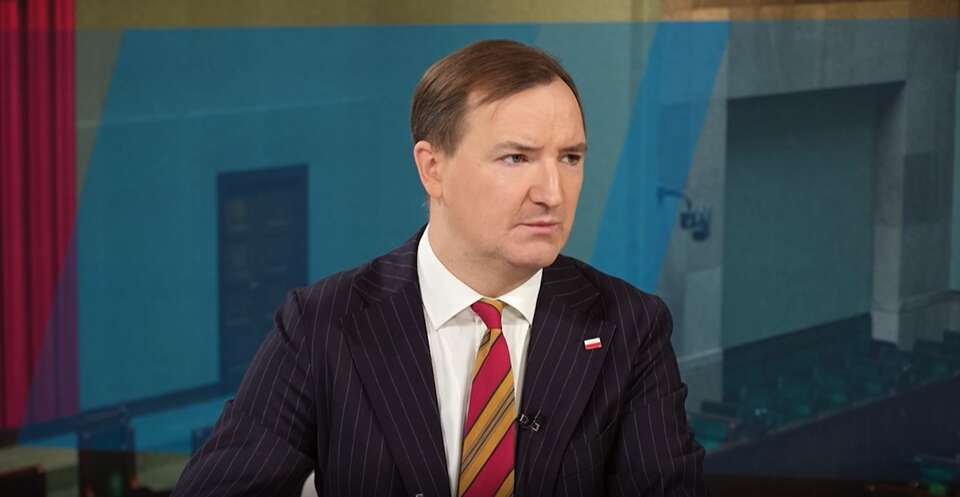 Mazurek: Rząd sparaliżował państwo. Chce przykryć to Ziobrą