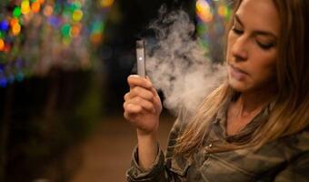 Eksperci: Polska powinna podnieść ceny papierosów - tak, jak Niemcy