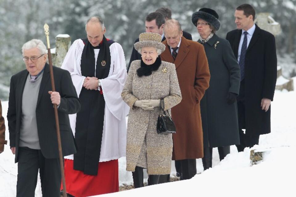 Elżbieta II w drodze do kościoła w Sandringham, PAP/EPA