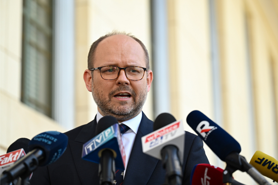 Efekt dziury Domańskiego! Przydacz o obniżkach cen paliw