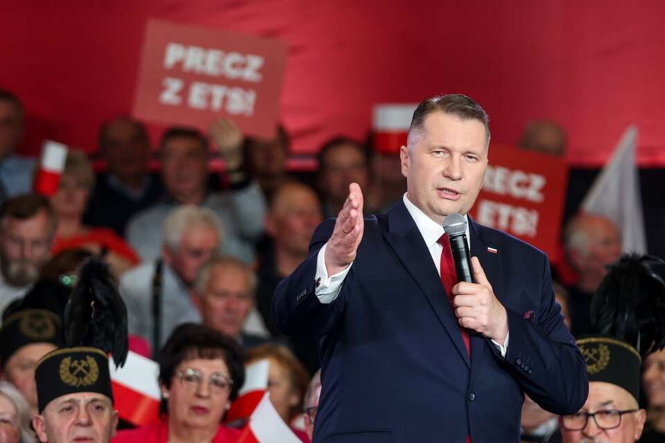 Wiceprezes Prawa i Sprawiedliwości Przemysław Czarnek (P) na spotkaniu z mieszkańcami w Katowicach. / autor: PAP/Art Service