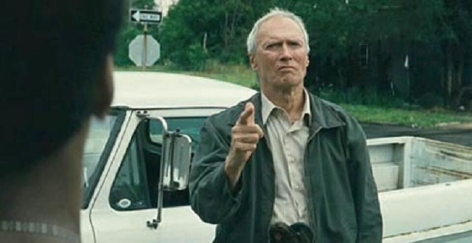 Kadr z filmu "Gran Torino" (reż. Clint Eastwood)