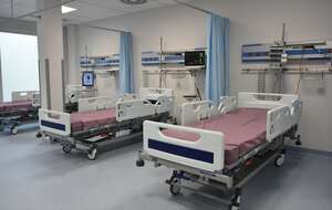 Zdjęcie ilustracyjne łóżek szpitalnych / autor: Fratria