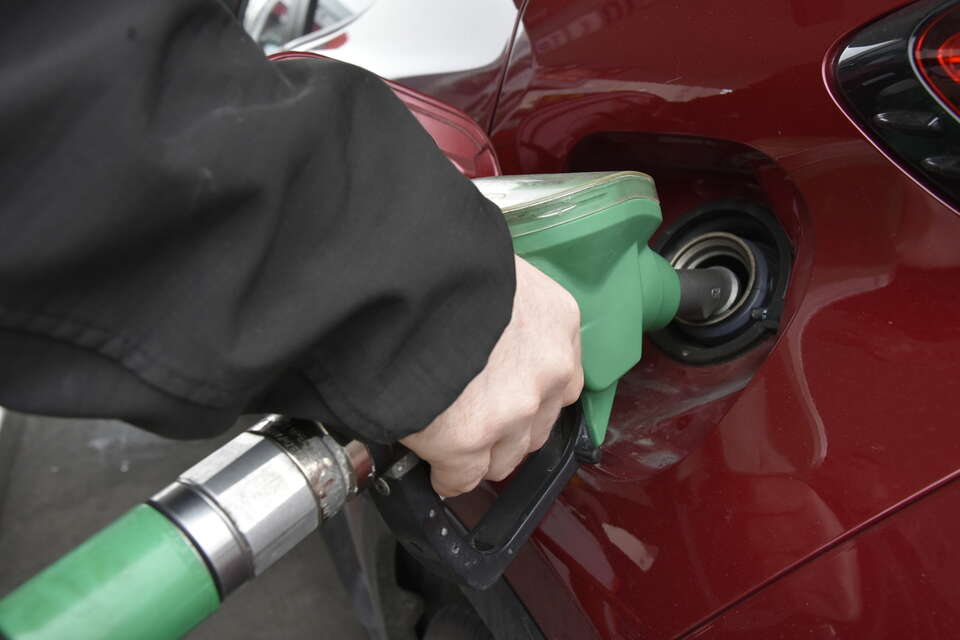 Na zdjęciu tankowanie samochodu / autor: Fratria