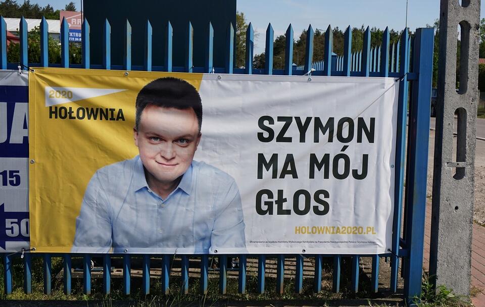 Plakat wyborczy Szymona Hołowni w kampanii prezydenckiej z maja 2020 roku / autor: Fratria