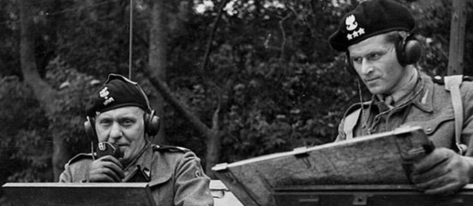 Gen. Stanisław Maczek podczas dowodzenia dywizją 1944 r. / autor: Centralne Archiwum Wojskowe/commons.wikimedia.org
