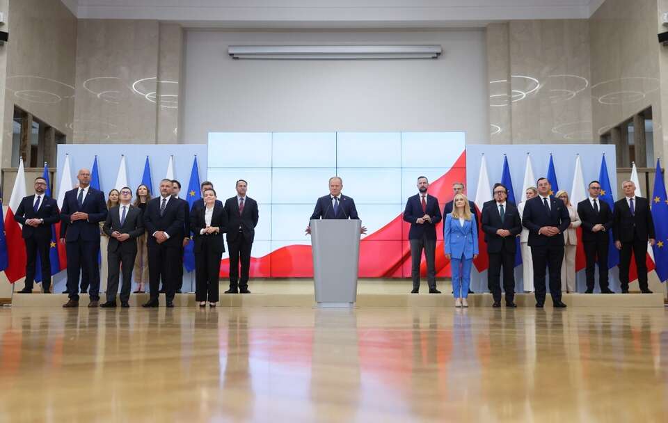 Szef rządu przedstawił szczegóły rekonstrukcji swojego gabinetu / autor: PAP/Leszek Szymański
