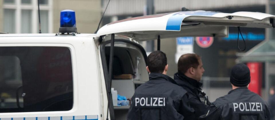 Policja na dworcu w Monachium (zdjęcie ilustracyjne) / autor: YouTube