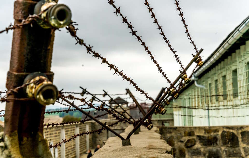 Włoski Sąd przyznał odszkodowanie synowi więźnia niemieckiego obozu koncentracyjnego. Na zdjęciu niemiecki obóz w Mauthausen. / autor: Fratria
