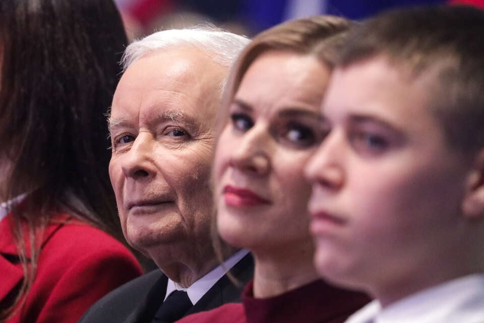 Prezes PiS Jarosław Kaczyński i Marta Nawrocka podczas konferencji programowej kandydata na prezydenta Karola Nawrockiego / autor: PAP/Tomasz Gzell