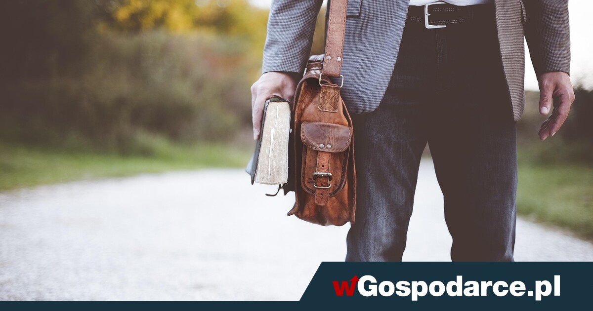 Aż 8 tys. nauczycieli bez wynagrodzenia. Na czas: lipiec, sierpień