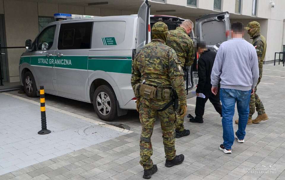 Zatrzymani cudzoziemcy  / autor: Bieszczadzki Oddział SG