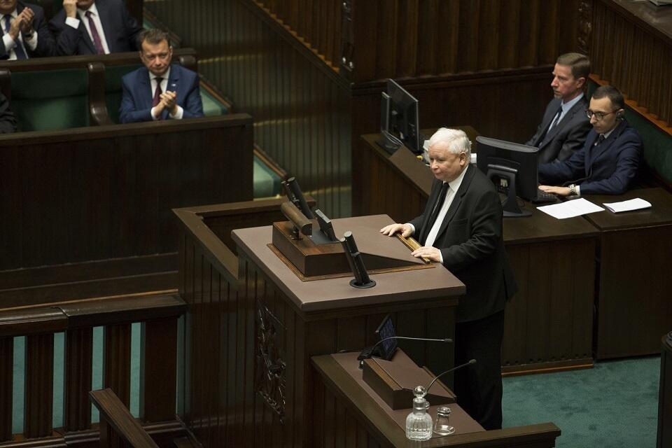 Prezes PiS Jarosław Kaczyński w Sejmie (zdjęcie wykonane przed pandemią koronawirusa) / autor: Fratria