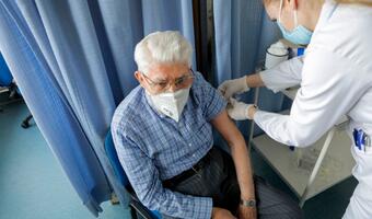 Czechy: 80-latkowie aktywnie rejestrują się na szczepienia