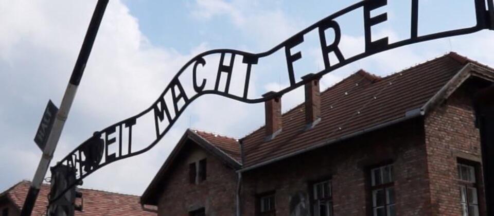 Brama wjazdowa do Auschwitz / autor: Fratria