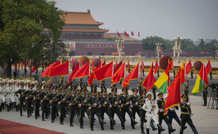 Chiny chcą oderwać Koreę Płd. od Rosji? / autor: PAP/EPA/Vincent Thian / POOL
