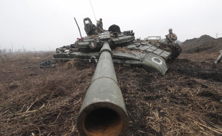 Porzucony czołg armii rosyjskiej / autor: PAP/EPA/STR