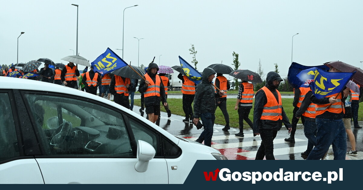 Związkowcy: państwo zabija kolej towarową!