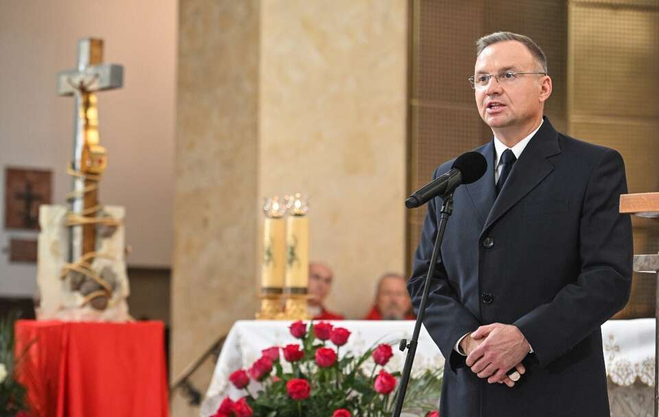 Prezydent RP Andrzej Duda przemawia na mszy świętej w Kościele św. Stanisława Kostki w Warszawie / autor: PAP/Radek Pietruszka