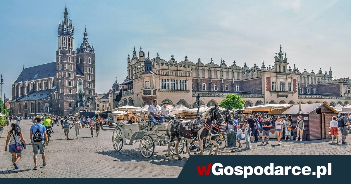 Wakacje 2025: 40 proc. Polaków planuje urlop krajowy