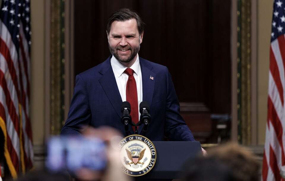 J.D. Vance na Węgrzech. Spotka się z Orbanem przed wyborami