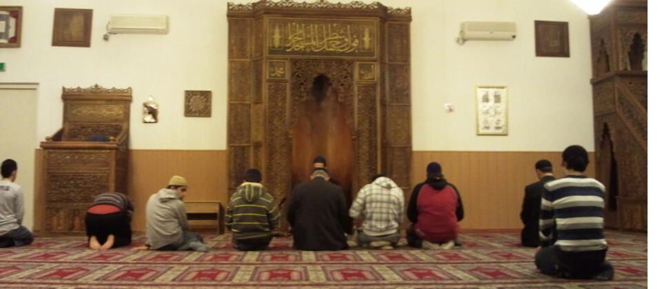 Modlitwa w meczecie / autor: Wikimedia Commons