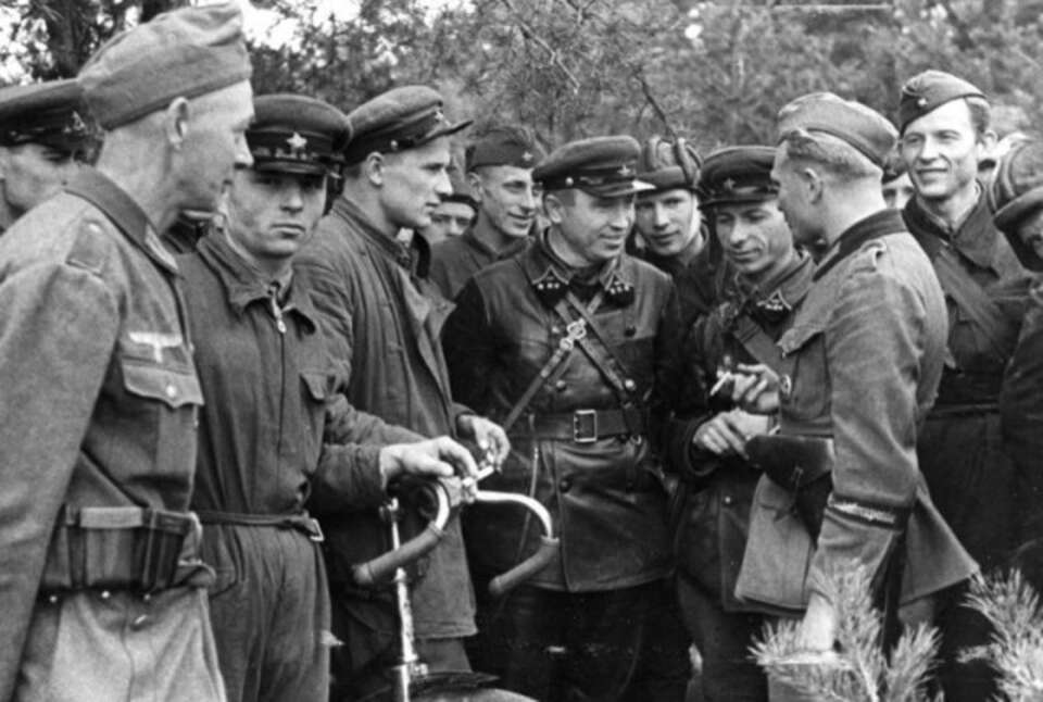 Spotkanie obu okupantów z 20 września 1939 / fot. materiały archiwalne
