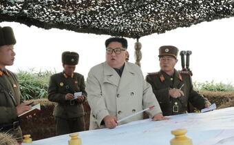 Kim stawia warunki USA i odpala rakiety