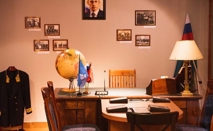 Gabinet Władimira Putina odtworzony w jednym z muzeów w Rosji / autor: fot. Pixabay