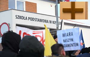 Nauczycielka z Kielna twierdzi, że nie wyrzuciła krzyża, lecz plastikowy element halloweenowego stroju / autor: PAP/Andrzej Jackowski