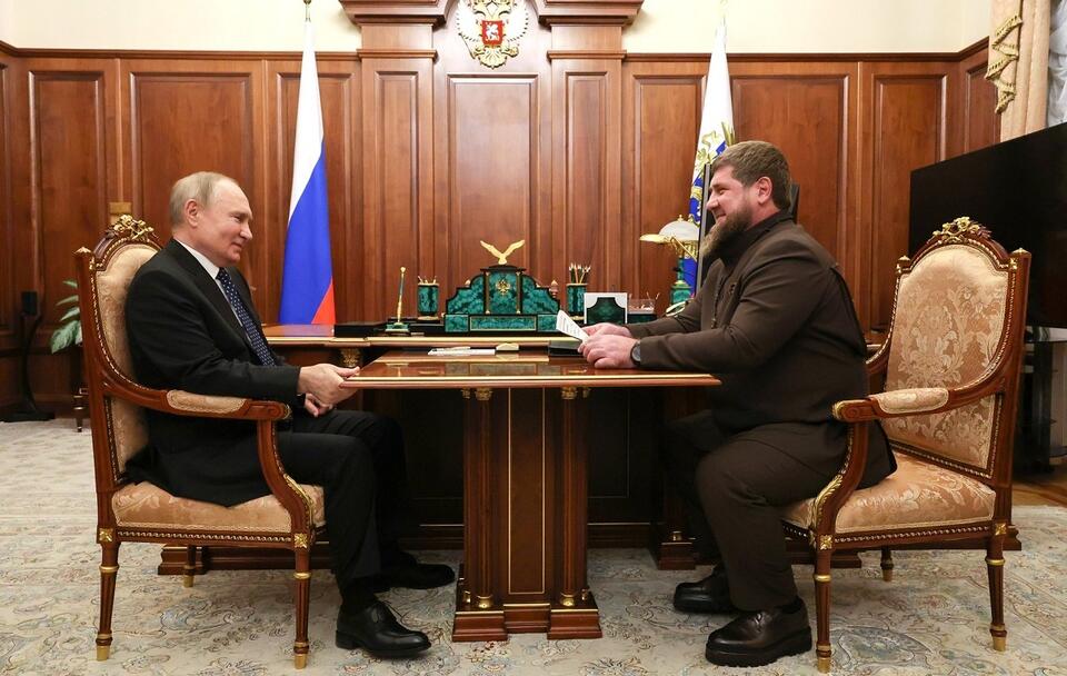 Ramzan Kadyrow podczas spotkania u Władimira Putina na Kremlu / autor: wikimedia commons/Kremlin.ru/https://creativecommons.org/licenses/by/4.0/deed.pl