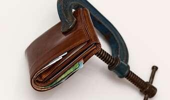 Zadłużonych są miliony, ich długi to dziesiątki miliardów