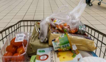 Polacy dużo kupują, handel się cieszy