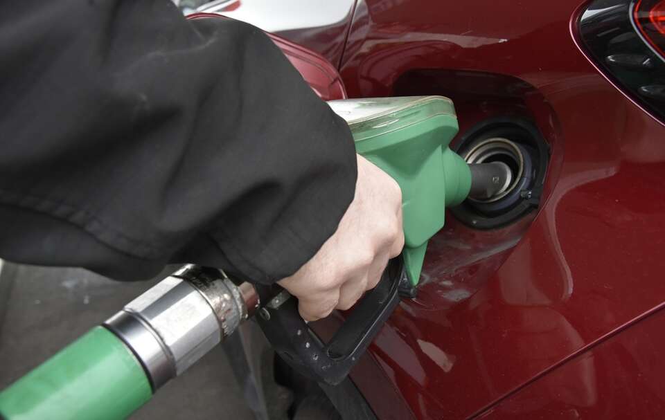 Analitycy alarmują! Ceny paliw przez cały czas będą rosnąć