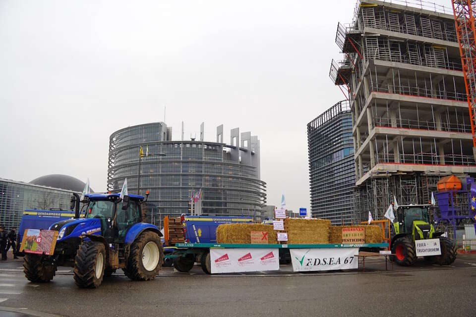 Traktory znów wjadą do Brukseli. Rolnicy przeciwko Mercosur