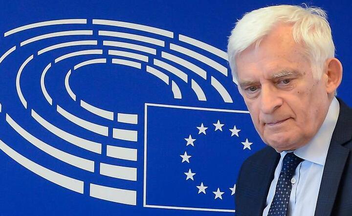 europoseł Jerzy Buzek / autor: PAP
