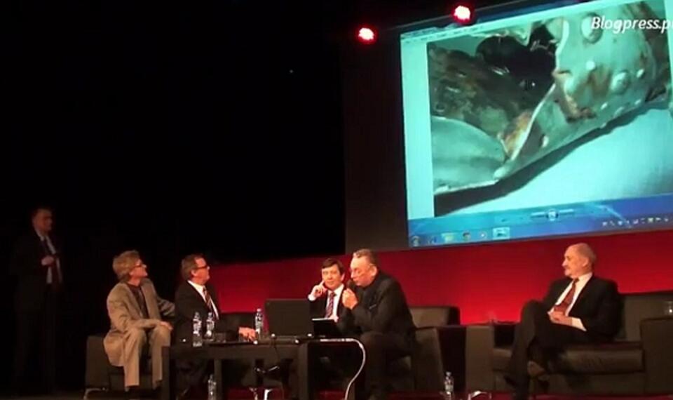Konferencja naukowców zajmuących się Smoleńskiem. Fot. Youtube.pl