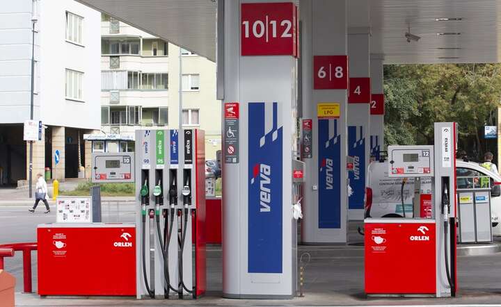 Orlen podwyższył ceny hurtowe benzyny, co przełożyć się może na podwyżkę ceny maksymalnej / autor: Fratria / Andrzej Wiktor