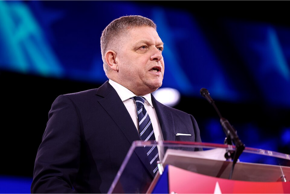 Fico nad Polską do Moskwy? MSZ analizuje wniosek Słowacji