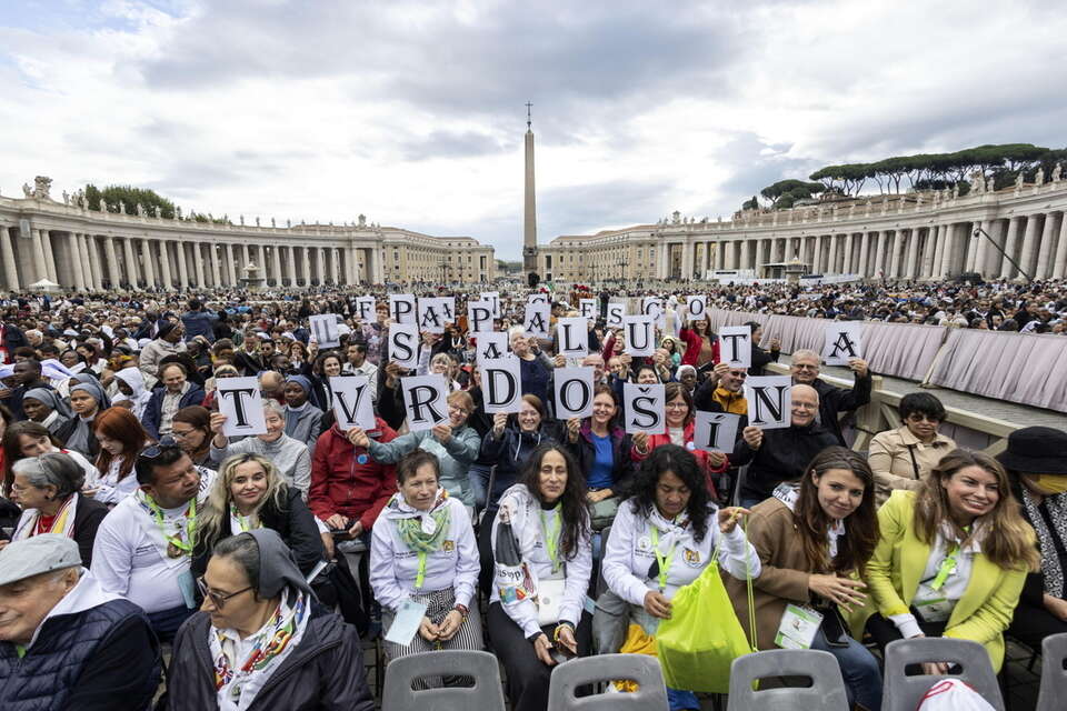 Kanonizacja w Watykanie / autor:  EPA/MASSIMO PERCOSSI Dostawca: PAP/EPA.