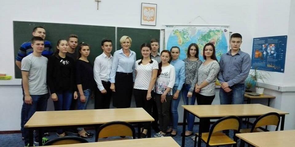 fot.Facebook/witajciewdomu.pl - Internetowa Akcja Pomocy Polonijnemu Liceum